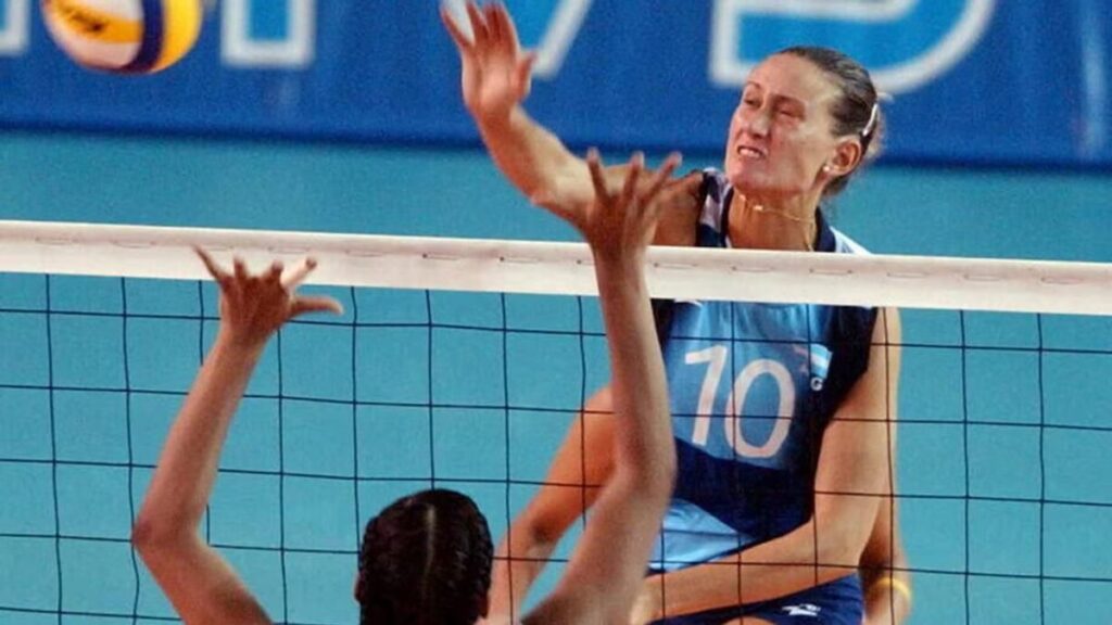 La Federación del Voleibol Argentino Paga Homenaje a Micaela Vogel