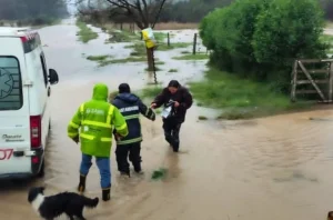 Municipalidad de Necochea continúa asistiendo a familias afectadas por el evento meteorológico