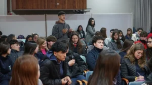 Educación y Justicia unen fuerzas en la construcción de estrategias para la convivencia adolescente