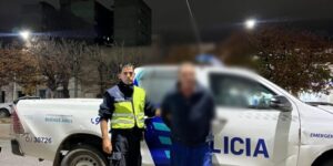 Víctima testigo de violencia doméstica en Necochea: Policías rescatan a la mujer y detienen a su pareja violento