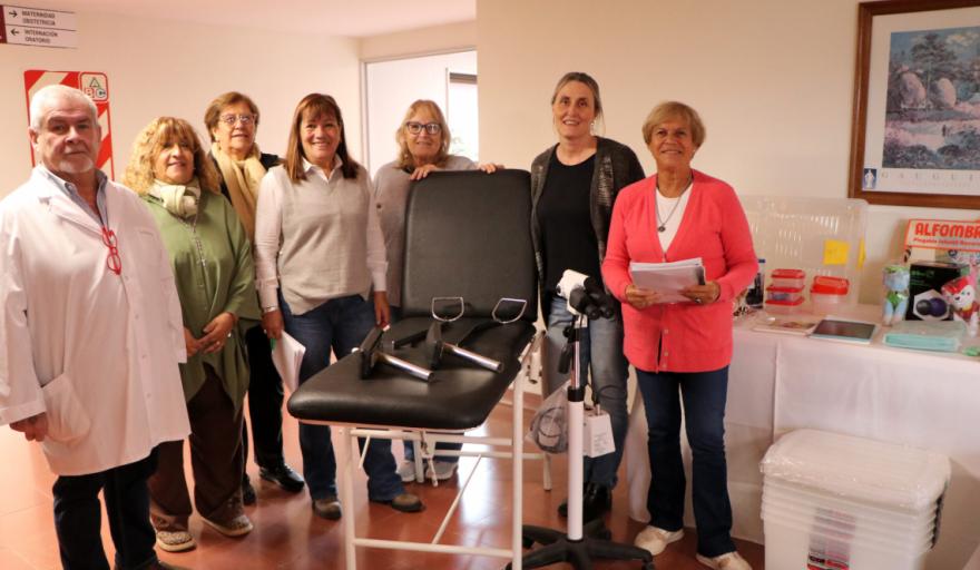 Cooperadora realiza nueva entrega de instrumental de cirugía al Hospital Municipal de San Cayetano