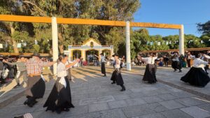 Comunidad y folklore unen fuerzas en los festejos patrios de Necochea