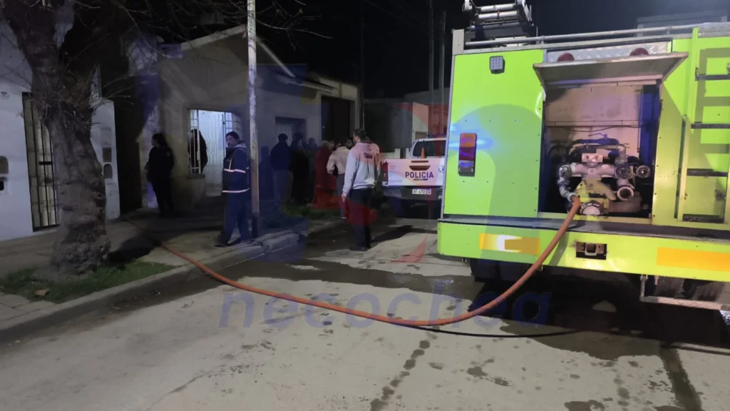 Incendio en Necochea: Situación controlada gracias a la rápida intervención de los bomberos