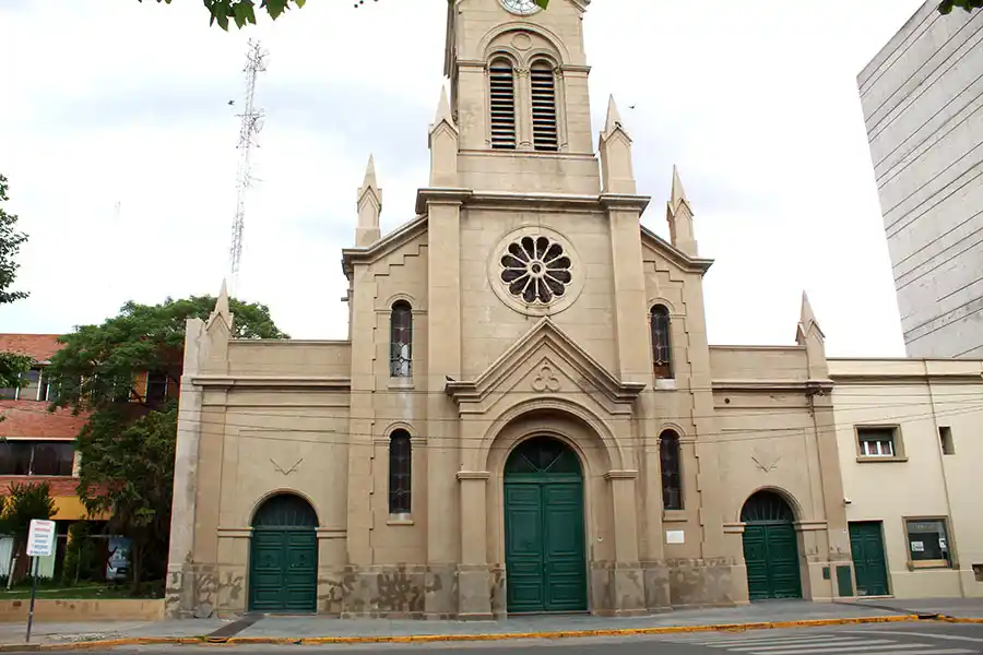 Comunidad se une en el almuerzo comunitario de la Parroquia Santa María del Carmen