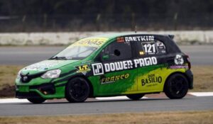 De Benedictis celebra su primera victoria en la Clase 3 del Turismo Pista