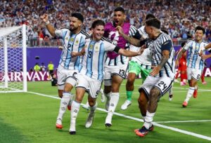 La Scaloneta se mantiene en la carrera por el Mundial con victoria sobre Suiza