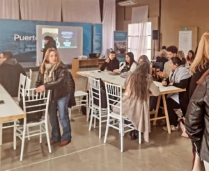 Educadores de Necochea se suman al avance tecnológico con capacitación en Inteligencia Artificial
