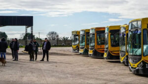 Trabajadores de Transportes Necochea realizan retención de tareas por incumplimientos de salarios