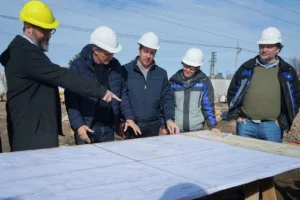 Progreso en la línea de alta tensión de Quequén: Mayor potencia y desarrollo económico