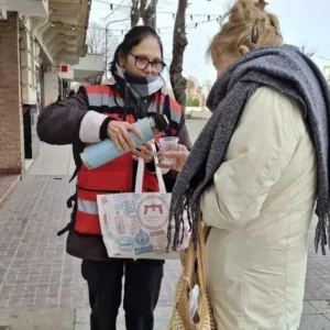Cruz Roja Necochea se suma a la solidaridad en días de frío