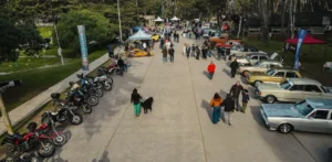 Nuevo Car Show, con autos históricos, figuras del automovilismo y espectáculos en vivo