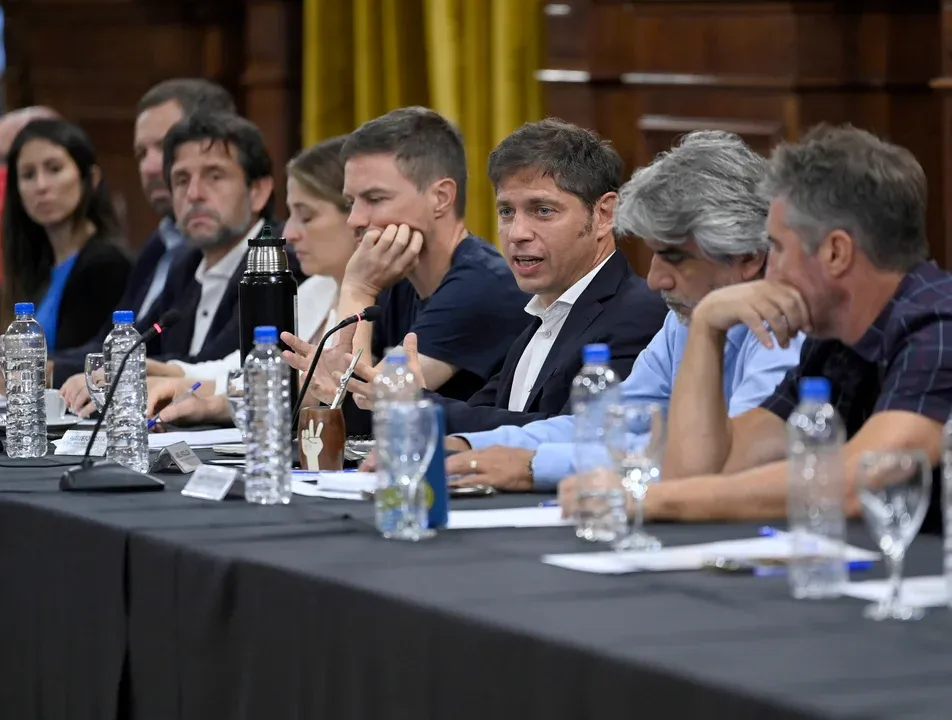 El Gobierno de Buenos Aires ofrece un aumento salarial y compromete con la prevención de la violencia en las escuelas