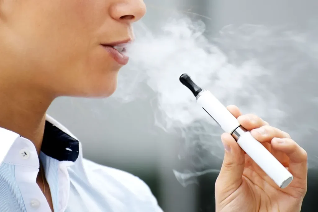 Ministerio de Salud Presenta Nuevas Normativas para Productos de Tabaco y Nicotina