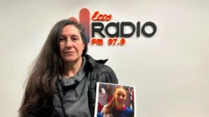 Mamá del Chantante Anita Habla con Katopodis Sobre Proyecto de Autovía