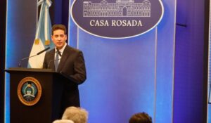 El Vocero Presidencial Presenta Proyectos Económicos e Institucionales del Gobierno