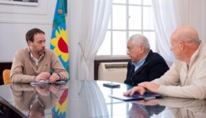 Gobierno Provincial Sostiene a Municipios en Dificultad con Asistencia Económica