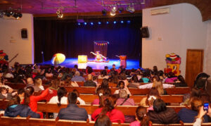 Necochea vive con alegría durante las vacaciones de invierno con la programación gratuita del Teatro Municipal